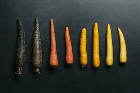 Erinevat värvi porgandid